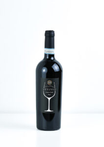 Bottiglia di vino Lacryma Christi del Vesuvio Rosso campano