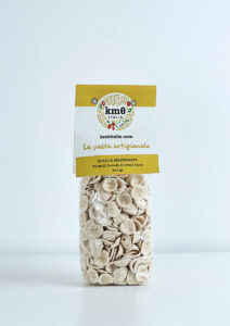 Orecchiette pasta artigianale pugliese tipica con superficie ruvida