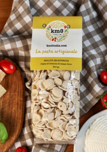 Orecchiette pasta artigianale pugliese tipica con superficie ruvida