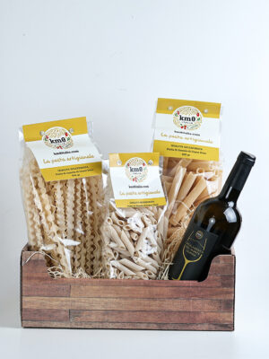 Cascetta regalo con pasta artigianale e vino campano Aglianico o Catalanesca